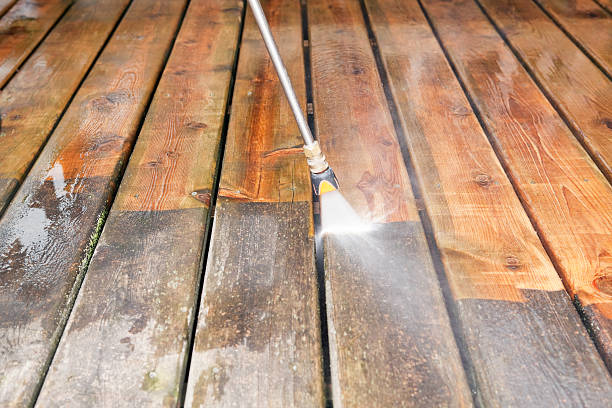 Best Commercial Pressure Washing  in Teaticket, MA